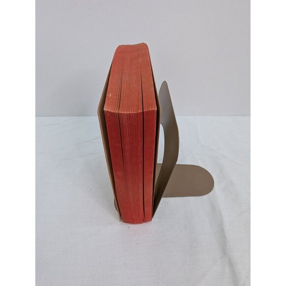 Watership Down A Novel By Richard Adams Paperback Avon Books 1975 - Picture 3 of 6